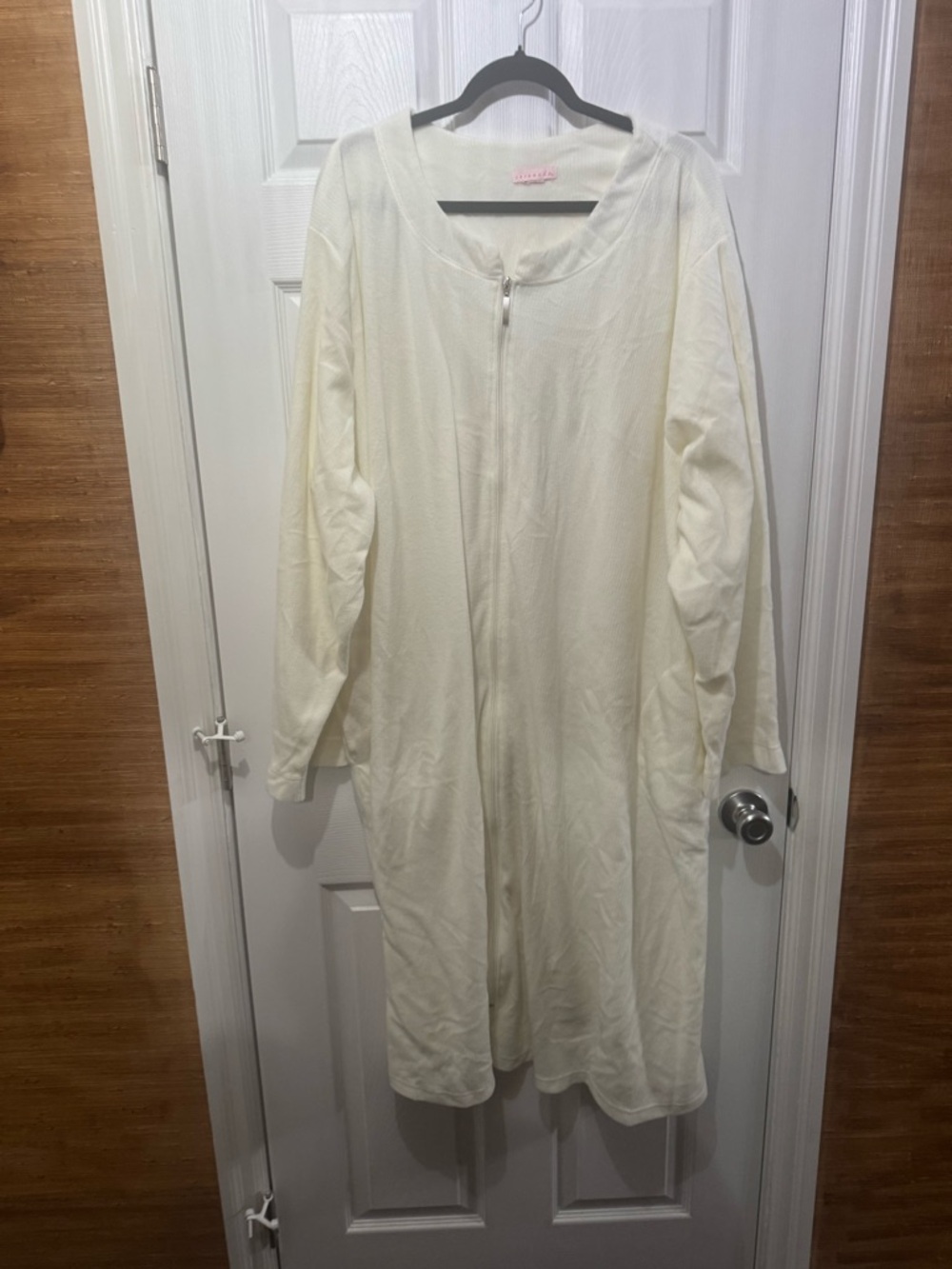 Cream Zip-Front Long Soft Robe
